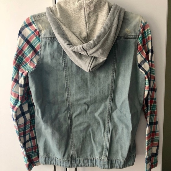 Light Denim Jacket w/Plaid Sleeves - Picture 3 of 4